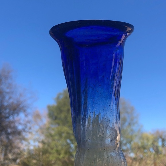 Mouth Blown Seeded Glass Bud Vase with Cobalt Blue Ombré Rim Size 10 1/4”H - Picture 5 of 5